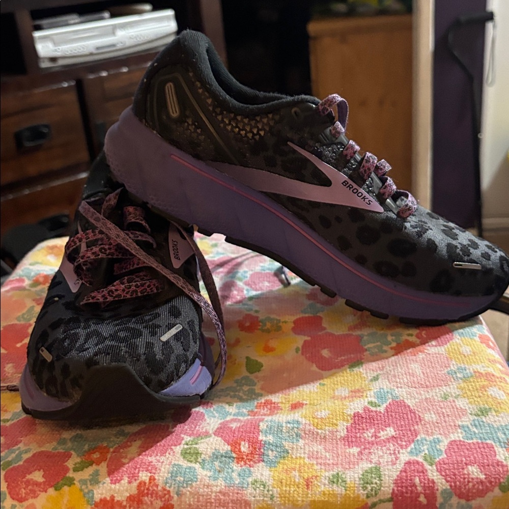 Brooks Women’s Black with Purple Accent Athletic Sneakers - Picture 2 of 5